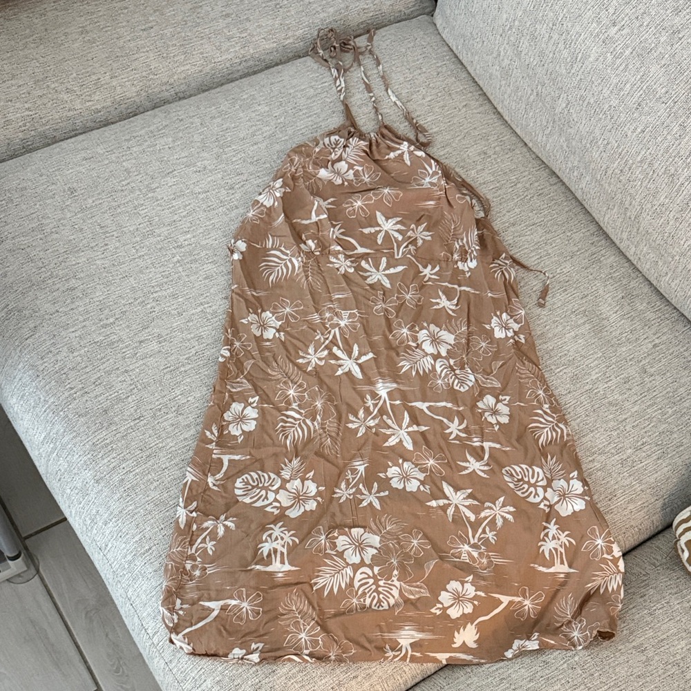 Streetwear Society Tan Floral Dress